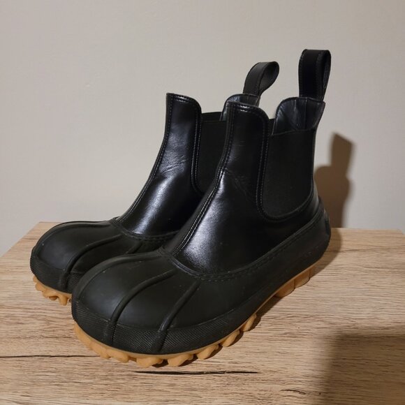 Stella McCartney Black Duck City Chelsea Boots SZ 38 (8) - Picture 2 of 4